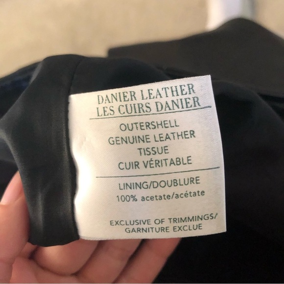 Danier Genuine Leather Trousers (size 2) - Picture 13 of 16